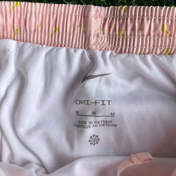 NIKE Dri Fit Kids Running Shorts size medium - Picture 4 of 8